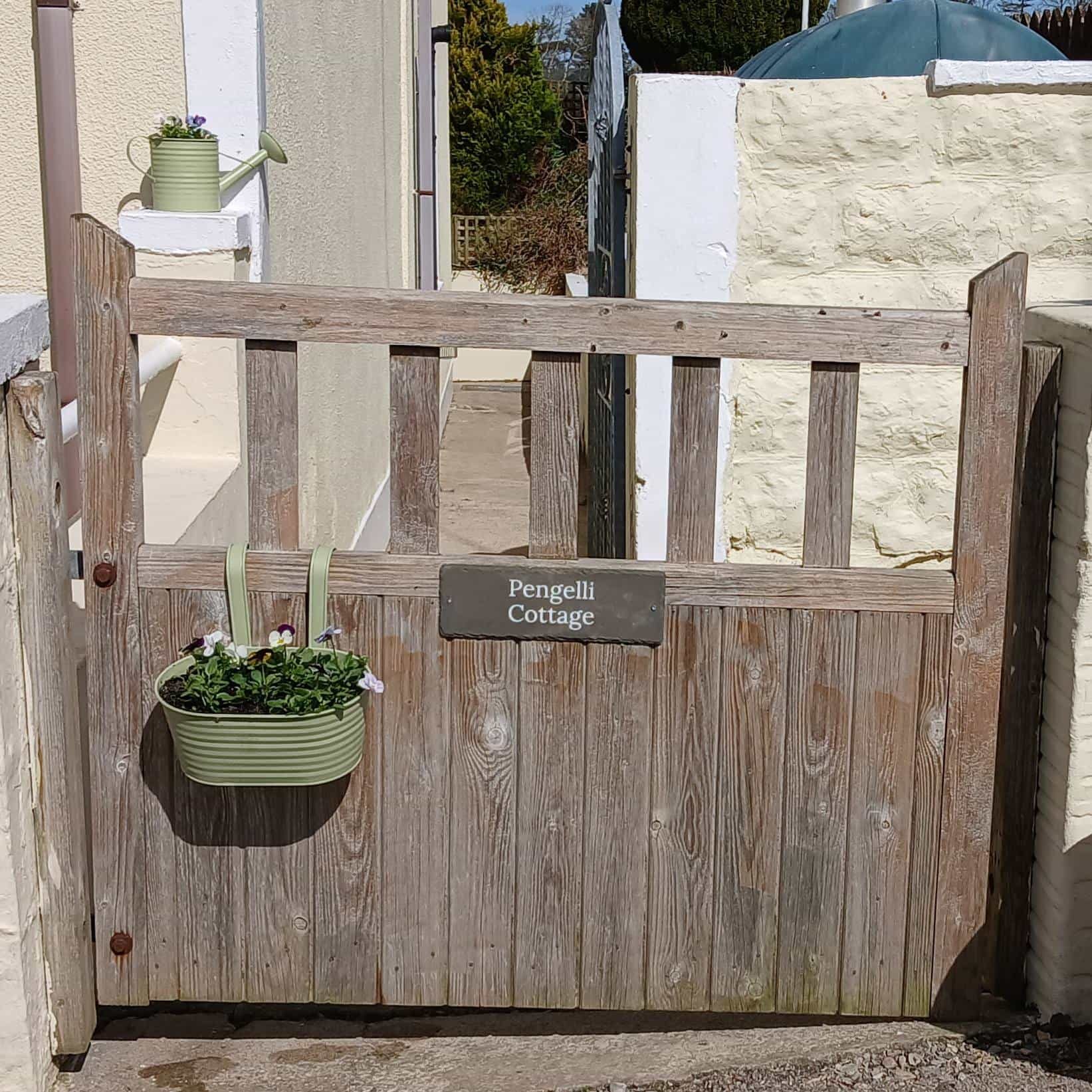 pengelli gate